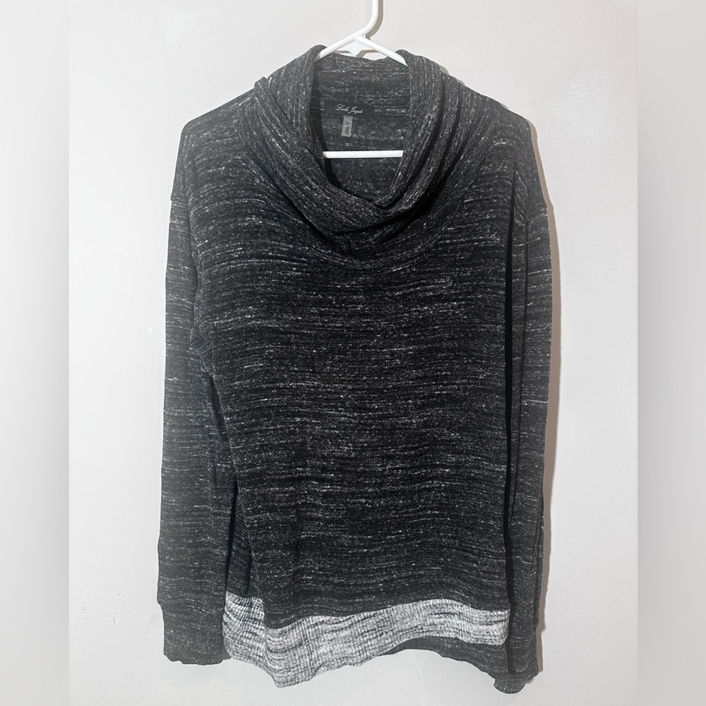 🔥Layla jade cowl neck light weight sweater size Medium